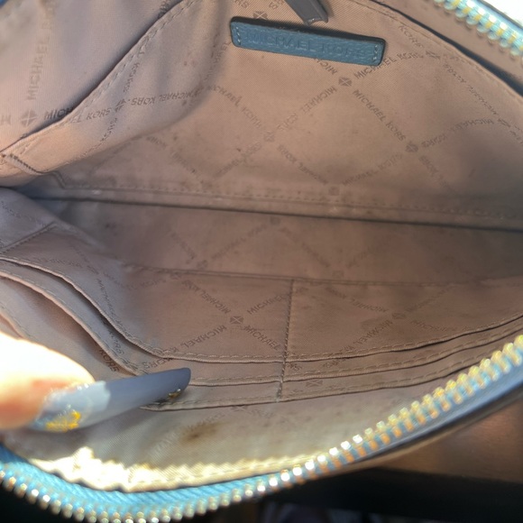 ꧁ Michael Kors Bedford Large Leather Zip Clutch in ‘Sky Blue’ ꧂ - Picture 5 of 7